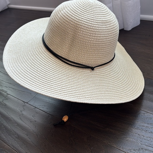 Milani Heather UPF 50+ Floppy Sun Hat,4.5”wide brim,chin strap,adjustable band - Picture 3 of 11